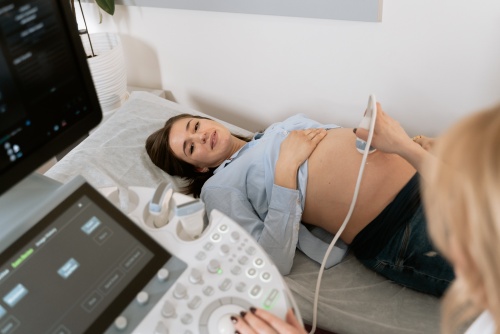 怀孕早期检查是做超声还是做彩超？—平创医疗